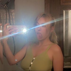 Meet your Posher, Alexia